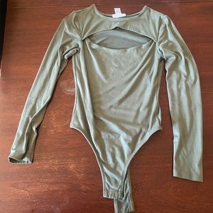 Just Polly Long-Sleeve Keyhole Bodysuit